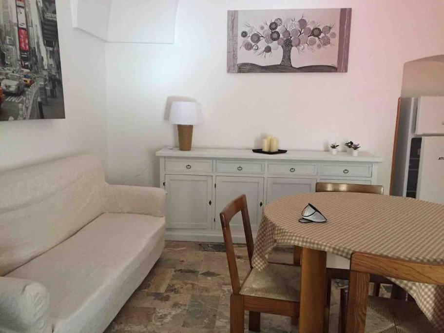 Apartamento Alloggio Incantevole Storico Carovigno Exterior foto