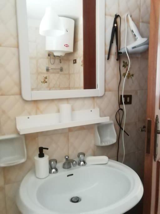 Apartamento Alloggio Incantevole Storico Carovigno Exterior foto
